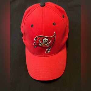 Tampa Bay Buccaneers NFL cap Bright Red with Logo.One size fits all NWOT